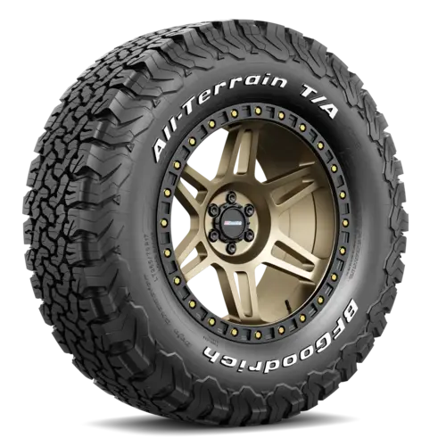 Pneu tout-terrain BF Goodrich All-Terrain T/A KO2 pour van aménagé.